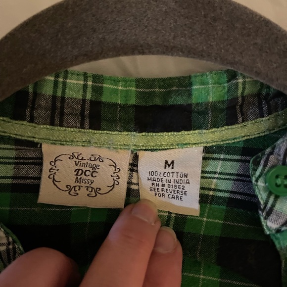 Vintage DCC Missy Green Plaid Shirt with roll up sleeves. - Picture 3 of 3